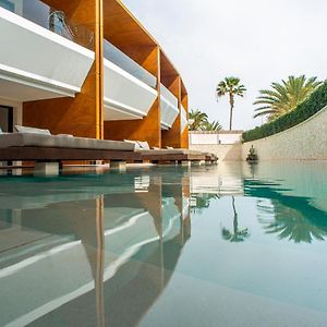 Tensuites - Adults Only